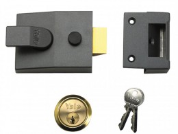 Yale Locks 91 Basic Nightlatch DMG Brass Cylinder 60mm Backset Boxed £42.76